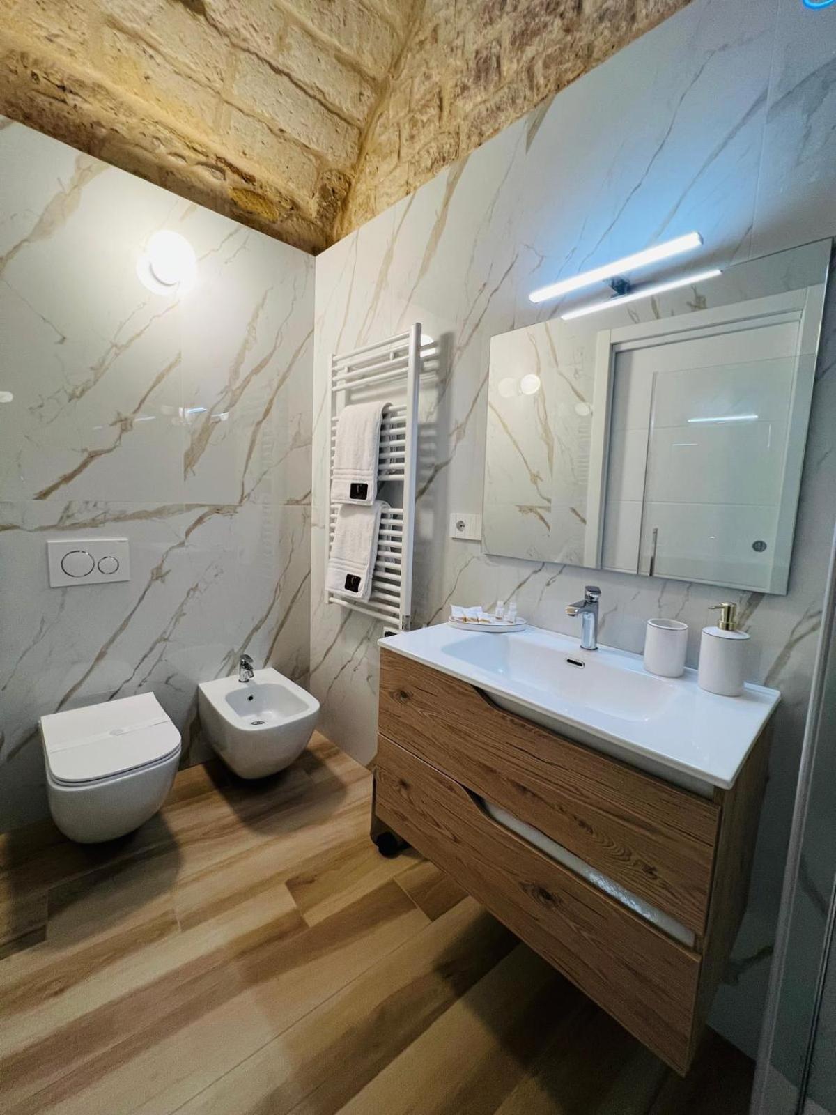 Carola Luxury Room Μπάρι Εξωτερικό φωτογραφία