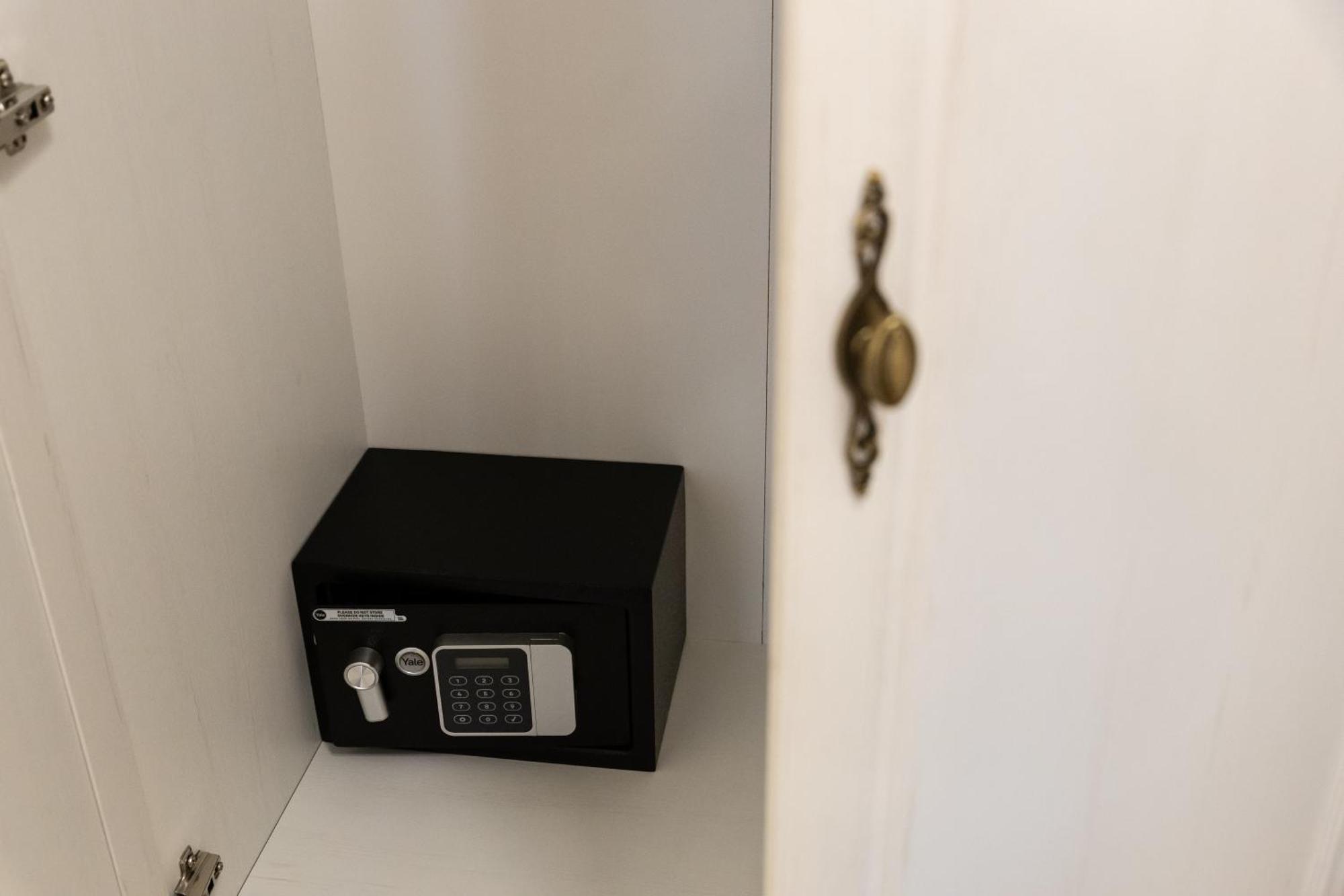 Carola Luxury Room Μπάρι Εξωτερικό φωτογραφία
